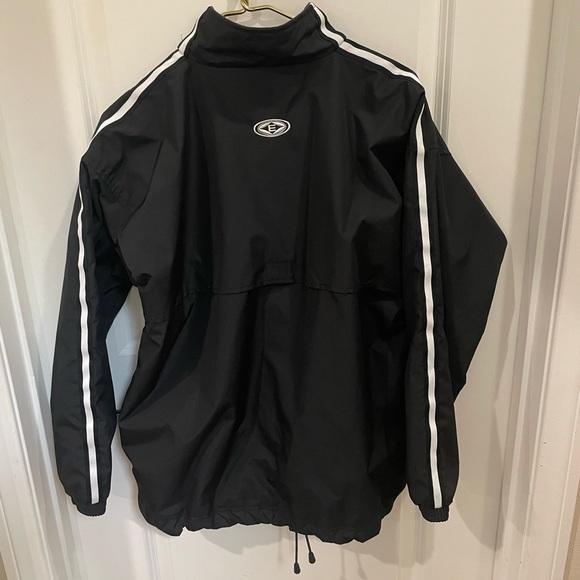 Easton - Vented Front Zip Lined  Windbreaker. - Picture 2 of 8